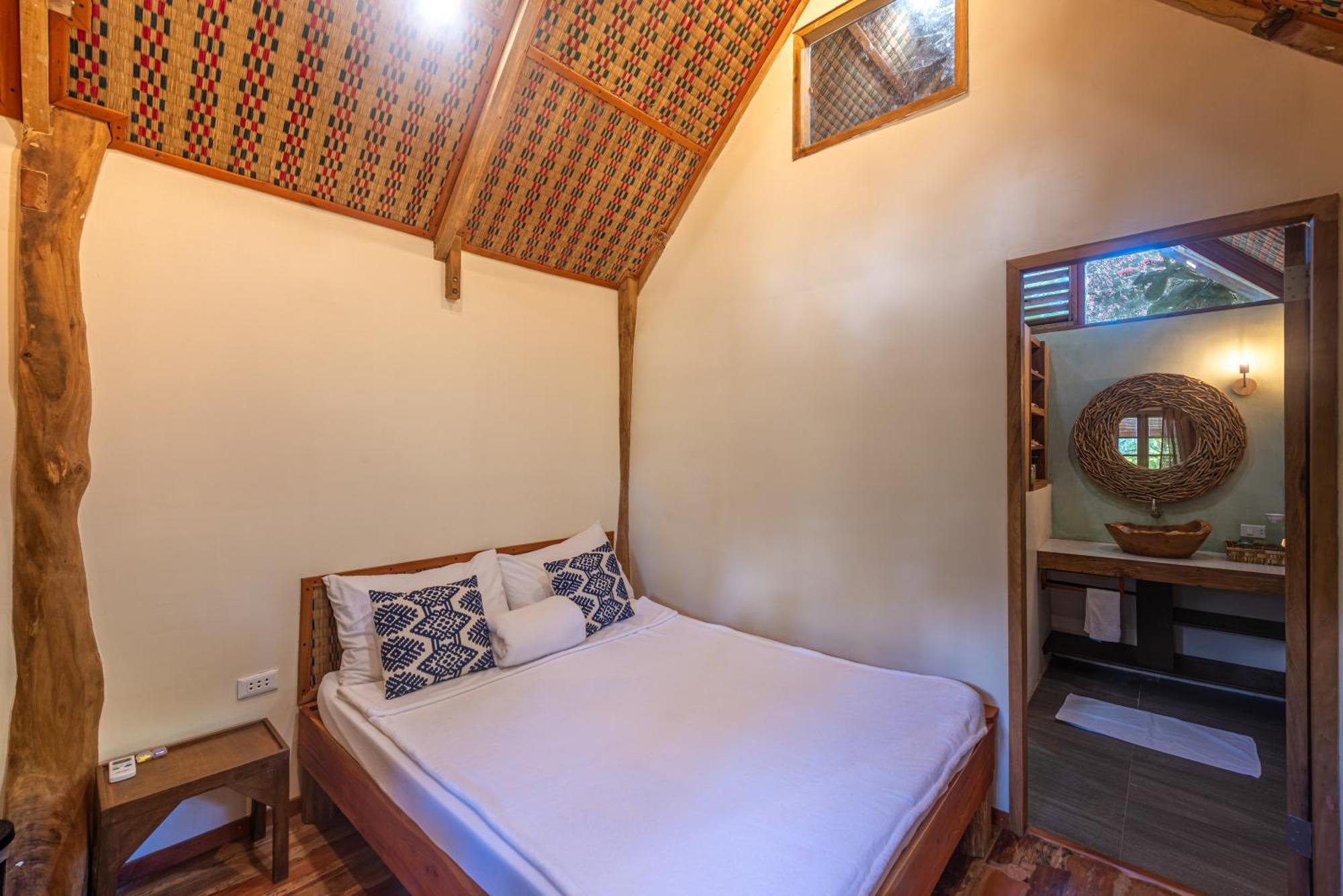 Camanolo Homestay Генерал-Луна Экстерьер фото