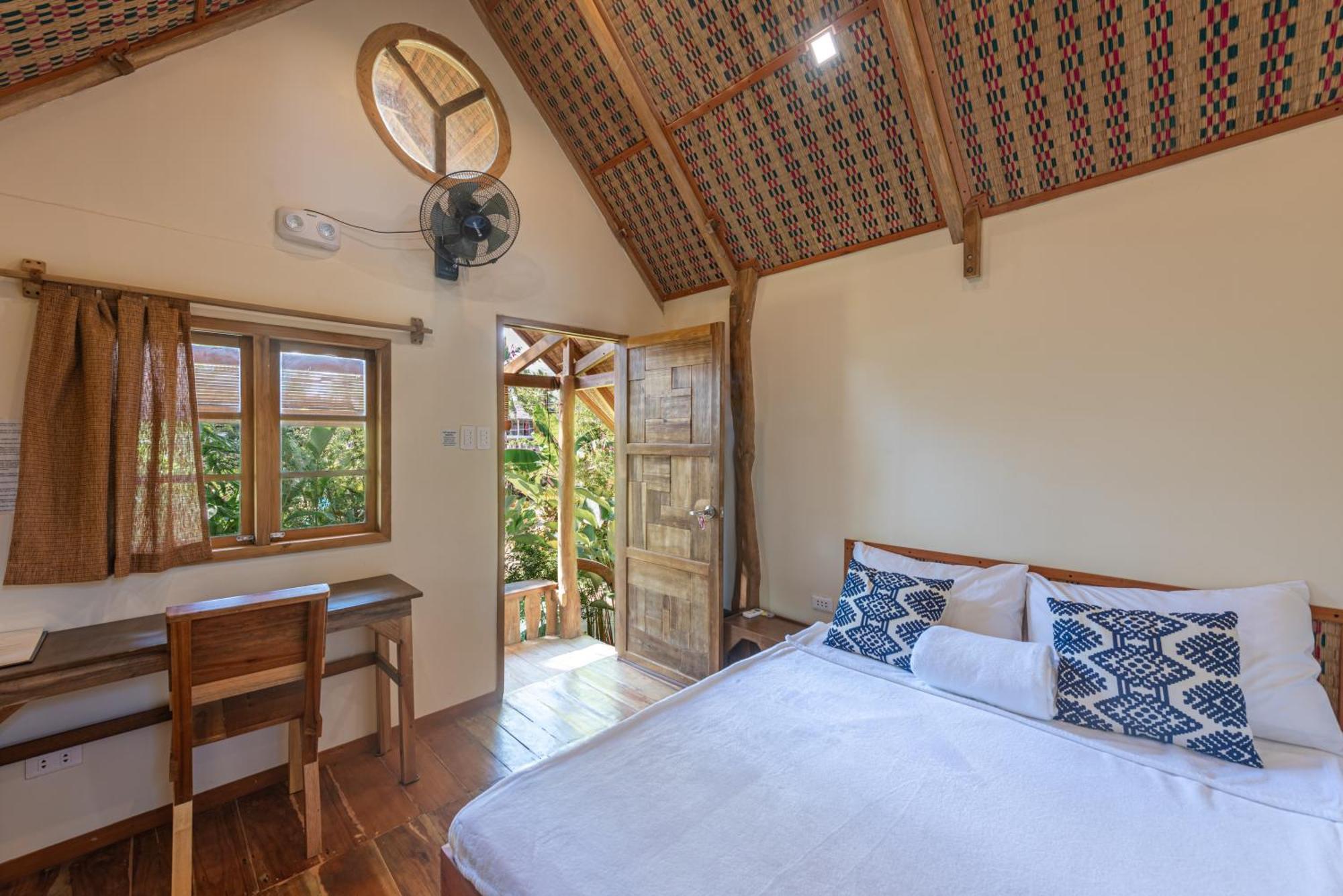 Camanolo Homestay Генерал-Луна Экстерьер фото