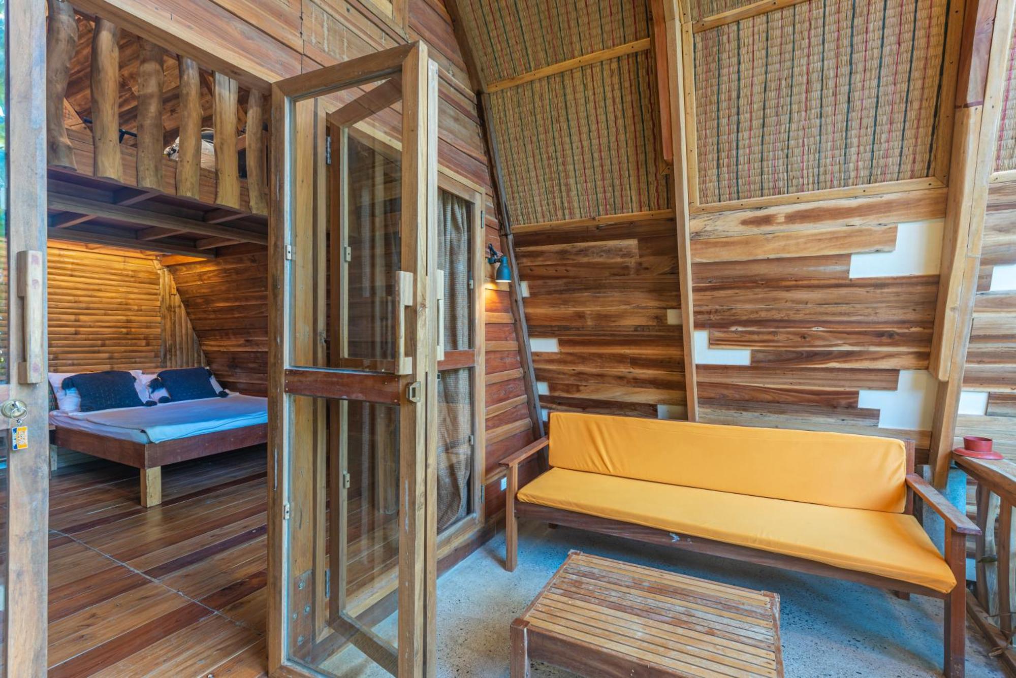 Camanolo Homestay Генерал-Луна Экстерьер фото